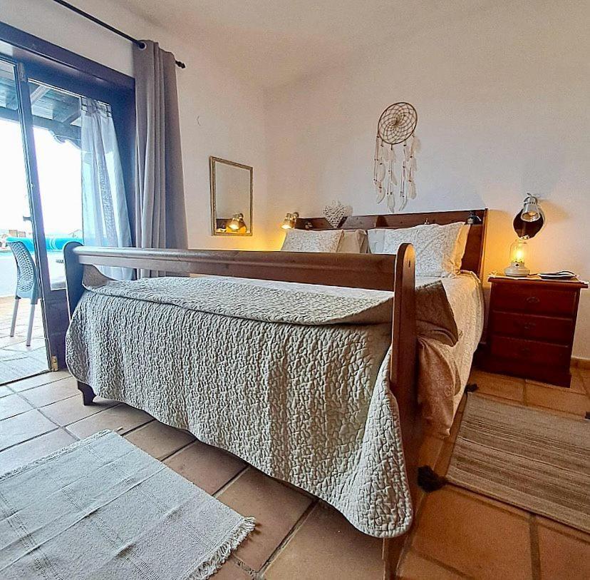 Tipica Lanzarote House Only Adults Bed & Breakfast ติอาส ภายนอก รูปภาพ
