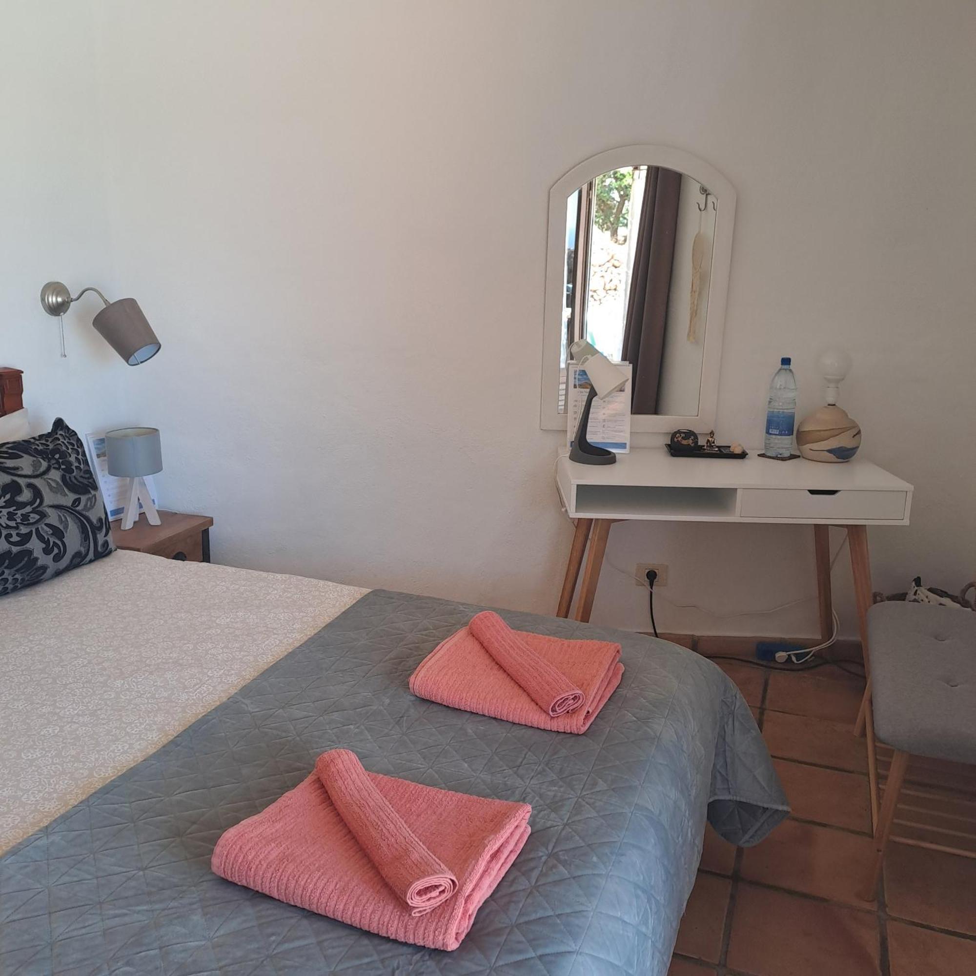 Tipica Lanzarote House Only Adults Bed & Breakfast ติอาส ภายนอก รูปภาพ