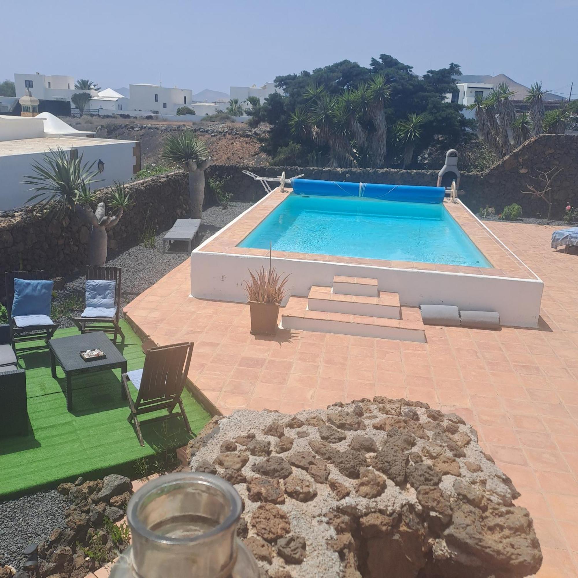 Tipica Lanzarote House Only Adults Bed & Breakfast ติอาส ภายนอก รูปภาพ