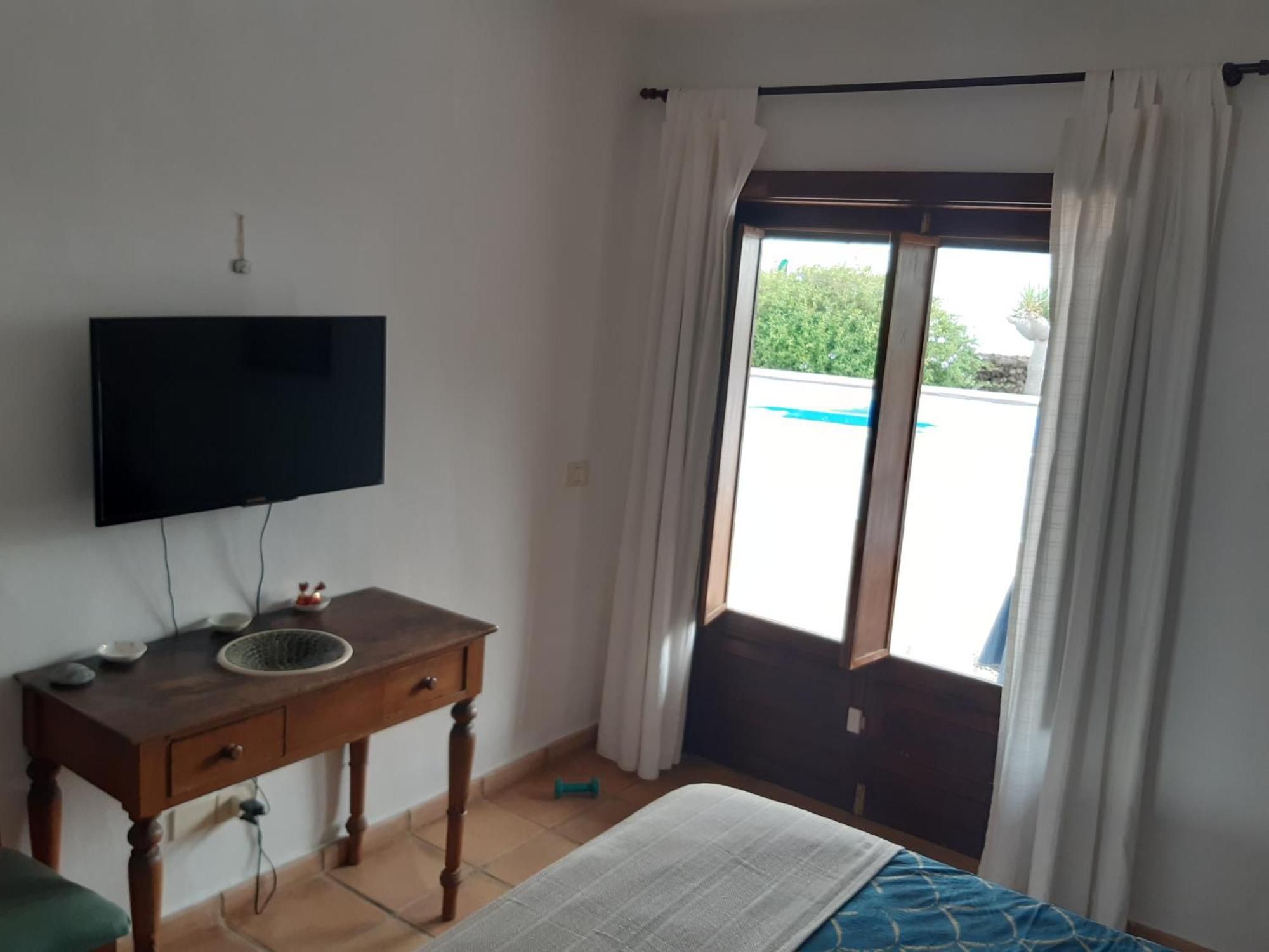Tipica Lanzarote House Only Adults Bed & Breakfast ติอาส ภายนอก รูปภาพ