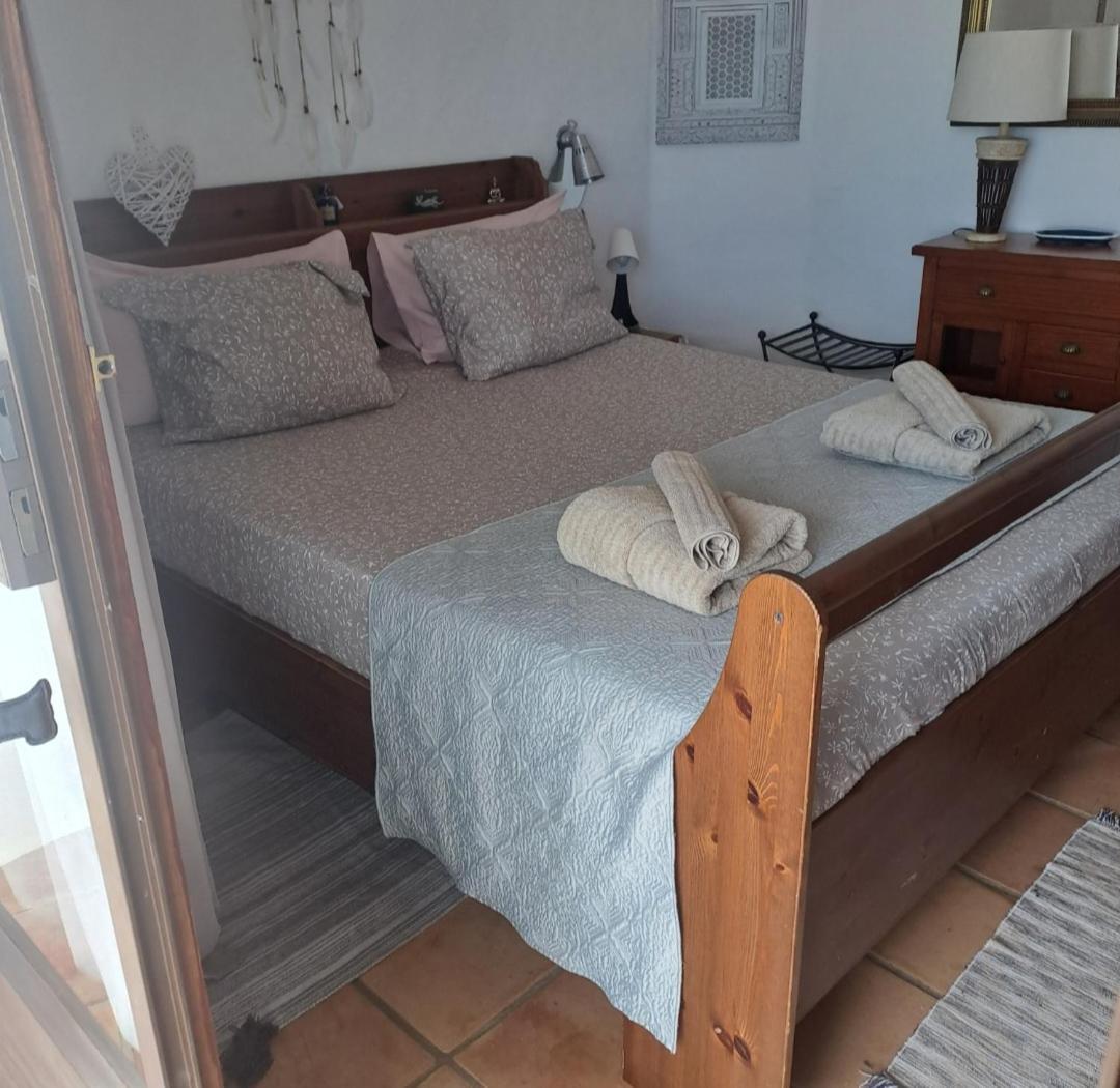Tipica Lanzarote House Only Adults Bed & Breakfast ติอาส ภายนอก รูปภาพ